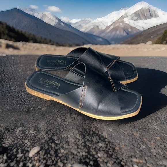 Coach And Four Black Leather Espadrille Slides Women's Sz 6 Made In Italy Cute - Picture 1 of 16